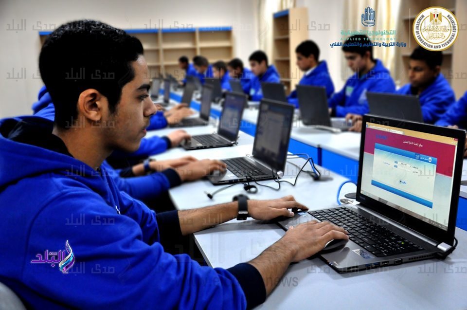 <p>“فرصة لا تعوض لبناء مستقبلك”<br />
<strong>بدء اختبارات القبول للطلاب المتقدمين لمدارس التكنولوجيا التطبيقية – 2023 عبر الإنترنت</strong></p>