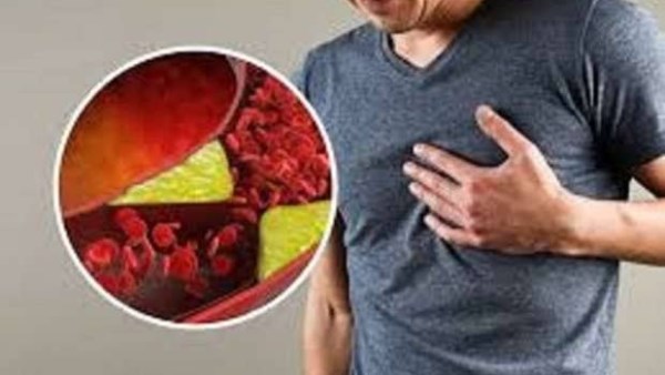 اكتشاف مذهل: عشبة غير متوقعة تحل مشاكل النظر وتخفض الكوليسترول!