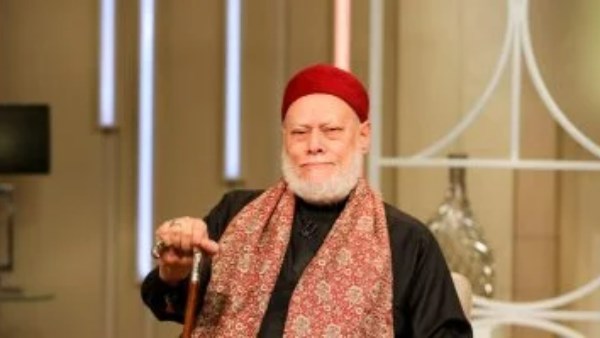 “فهم عميق لقضايا الروح بشرى للجميع”  
ما الفرق بين الخطأ والخطيئة وكيف نتجاوزهما؟.. علي جمعة يجيب 2025 عبر البث المباشر بجودة عالية.