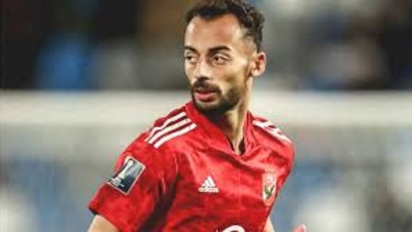 الأهلي يكشف المستور: لا عروض رسمية من بيراميدز لضم أحمد عبد القادر!