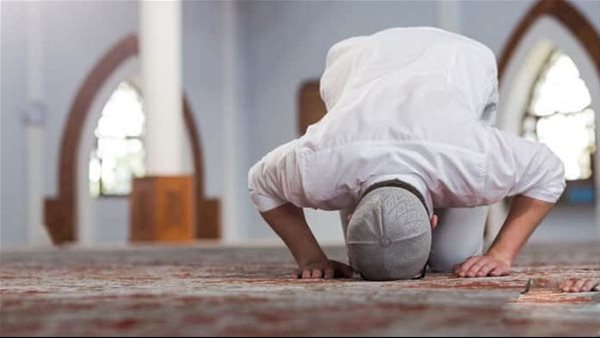 “تعرف على الإجابة التي ينتظرها الكثيرون”
هل من أدرك الصلاة في التشهد الأخير يأخذ ثواب الجماعة؟.. الأزهر يجيب 2023 عبر البث المباشر.