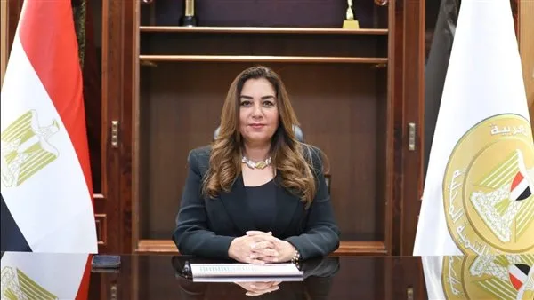 <p><strong>“وزيرة البيئة تلتقي قادة العالم لوضع الحلول النهائية للتصدي لتلوث البلاستيك: ما هي التغيرات المنتظرة؟”</strong></p>