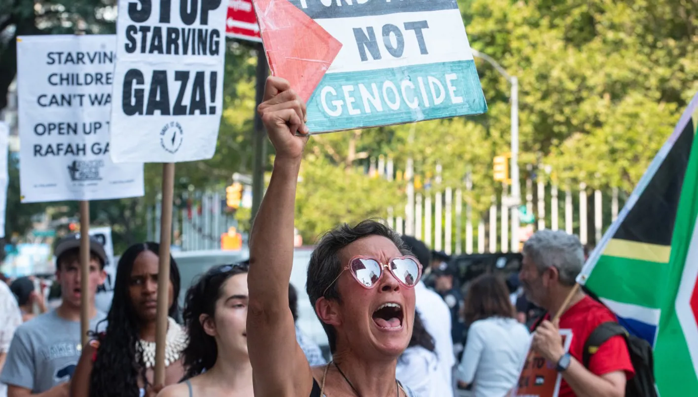 انضمام بريطانيا للاعتراف بفلسطين: ماذا يعني ذلك لمستقبل العلاقات الإسرائيلية الدولية؟