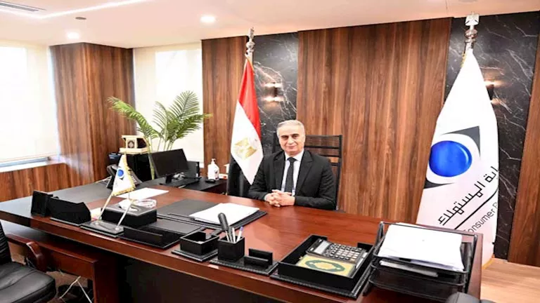<p><strong>“صدمة في عالم السلع: مصادرة 41 طنًا من زيوت السيارات و2.5 طن من زيت الطعام! اكتشف السر وراء هذه الحملة الكبرى!”</strong></p>