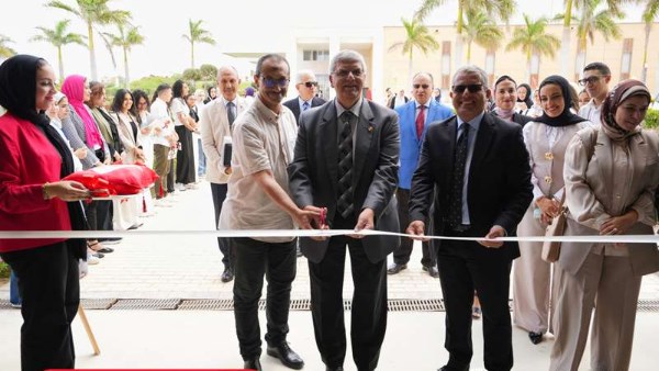 رئيس الجامعة اليابانية يطلق معرض الفنون والتصميم 2025: اكتشاف إبداعات الطلاب في عرض لا يُنسى!