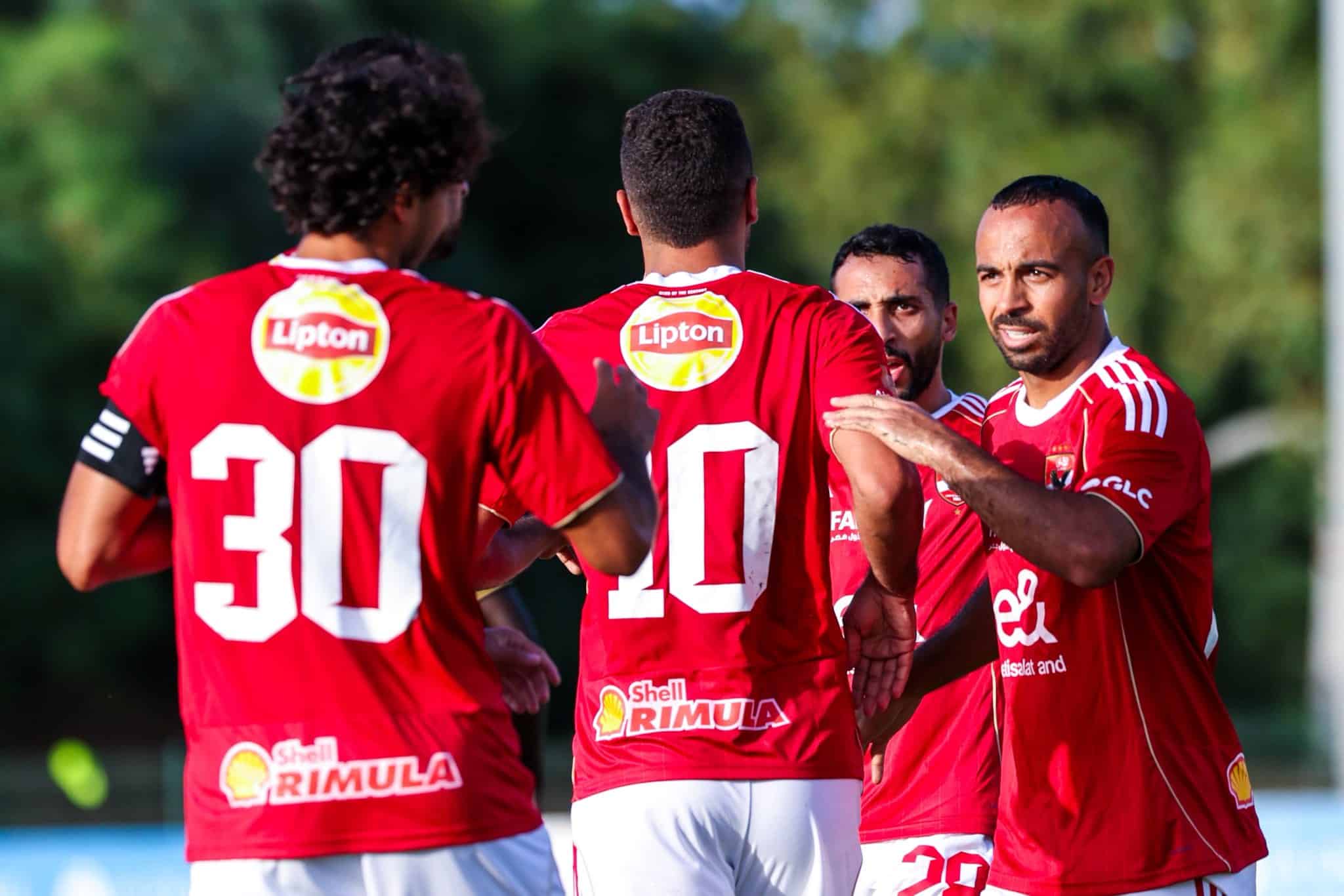 الأهلي يتألق بقيادة دنماركية ويتقدم بهدف أمام إيجل نوار خلال الشوط الأول