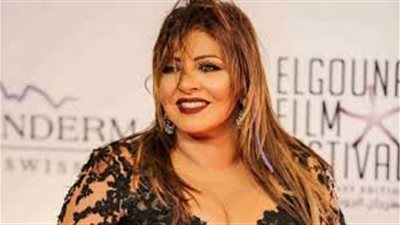 اونلي ليبانون: كل سنة والبشرية بخير وسلام.. هالة صدقي تحتفل بعيد الميلاد المجيد